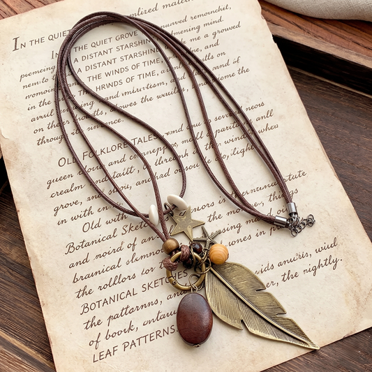 Collana vintage in stile boho con ciondolo a forma di piuma