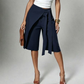 Eleganti pantaloni culotte da donna con laccetti sul davanti e gamba larga.