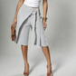 Eleganti pantaloni culotte da donna con laccetti sul davanti e gamba larga.